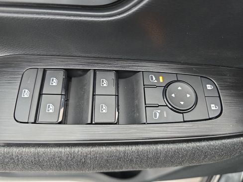 New 2026 Nissan Kicks SV w/ SV Premium Package image 27