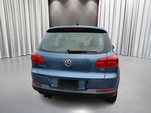 Used 2017 Volkswagen Tiguan S image 3