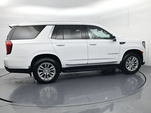 Used 2022 GMC Yukon SLT w/ SLT Premium Package AWD/4WD image 8