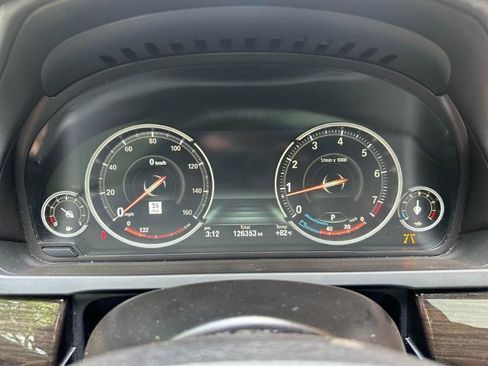 Used 2014 BMW 750Li RWD image 29