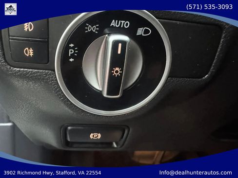 Used 2016 Mercedes-Benz GLA 250 4MATIC image 25
