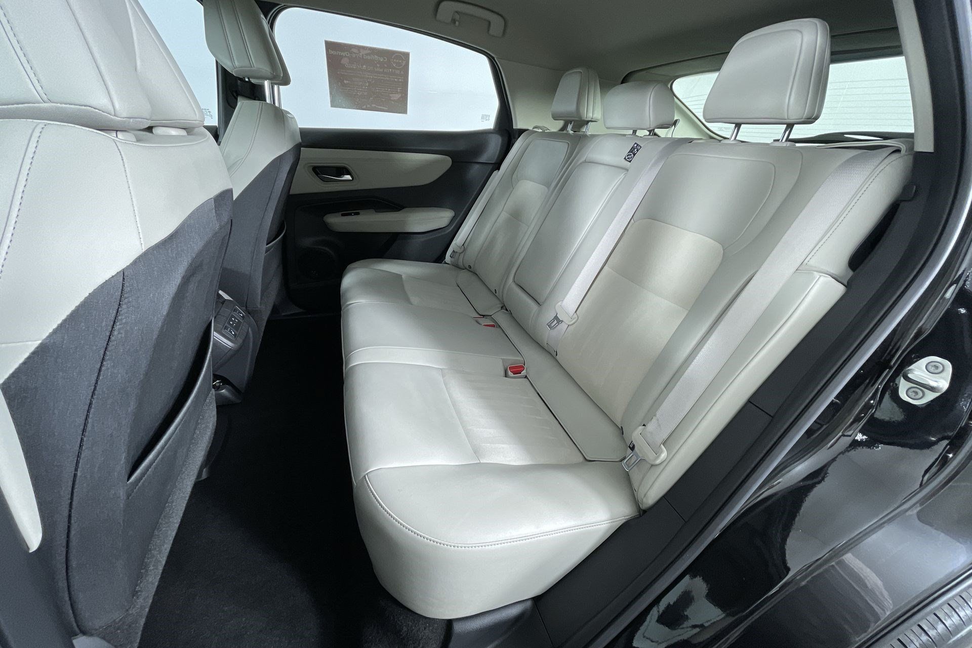 Certified 2024 Nissan Ariya AWD image 22