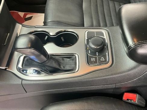 Used 2019 Jeep Grand Cherokee Limited X image 19