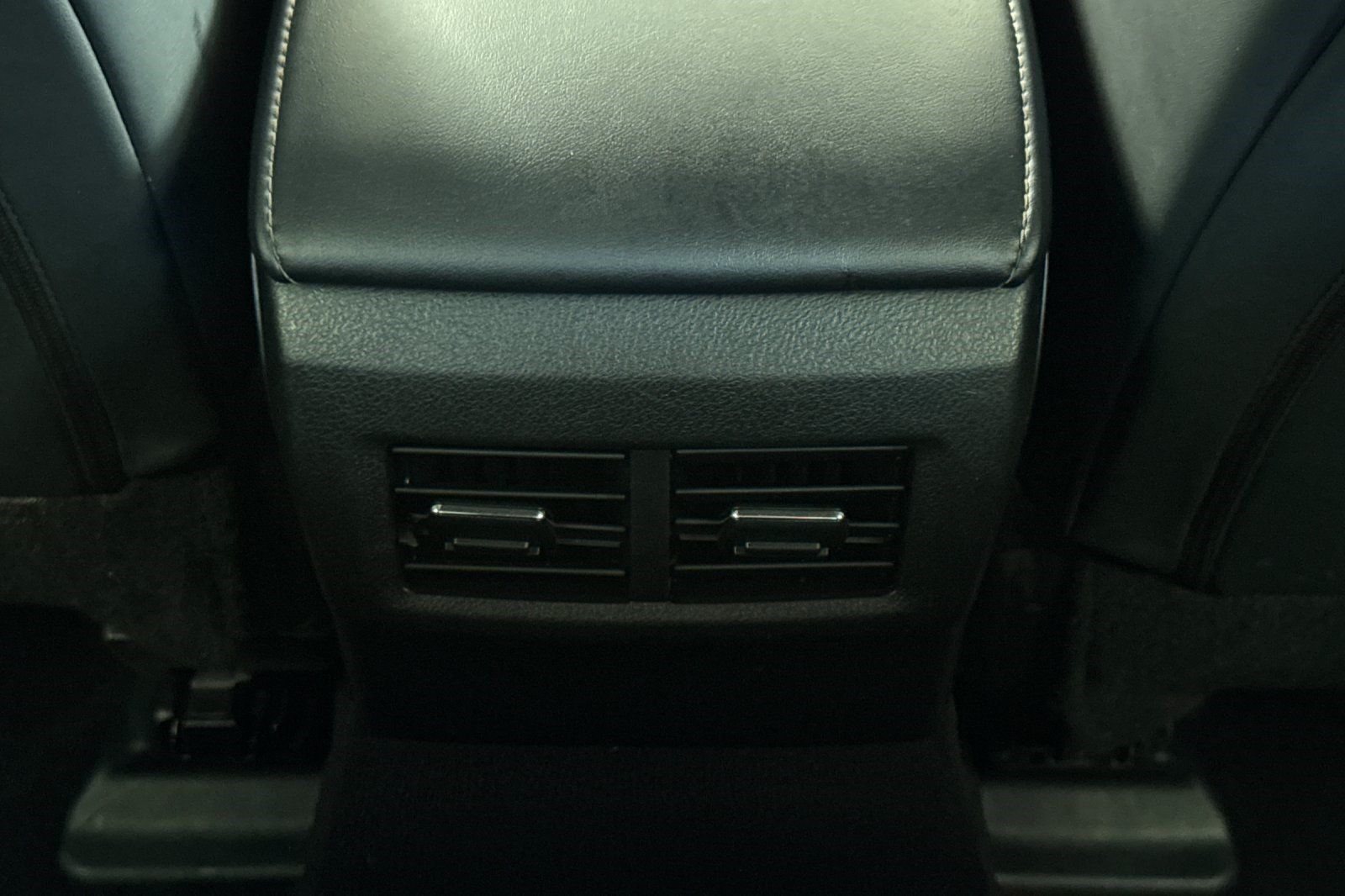 Used 2024 Lexus IS 350 F Sport RWD image 16