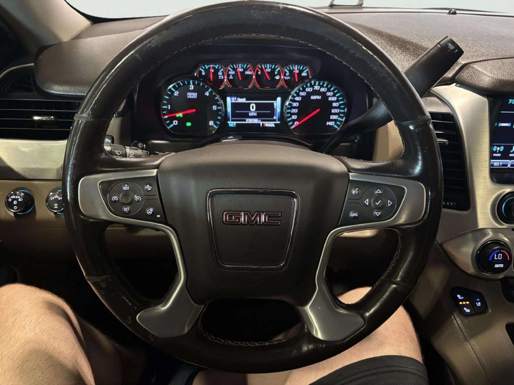 Used 2018 GMC Yukon SLT w/ Premium Edition AWD/4WD image 40
