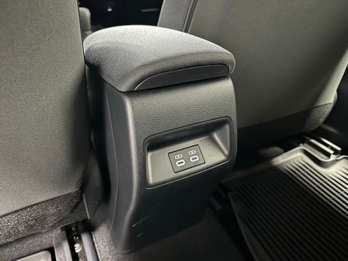 Used 2025 Toyota Corolla LE FWD image 48