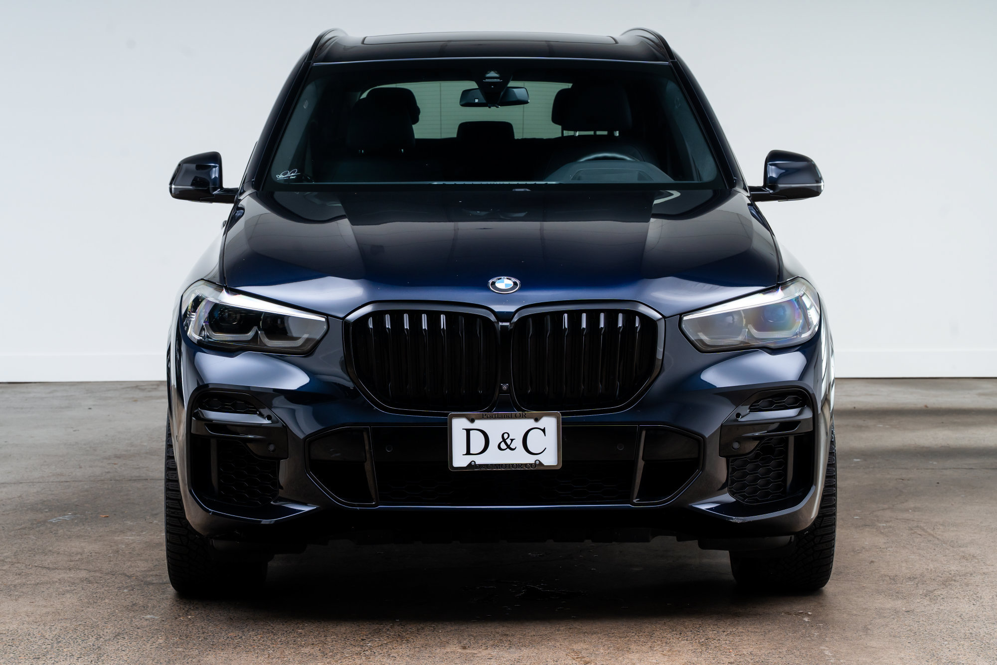 Used 2022 BMW X5 M50i AWD/4WD image 2
