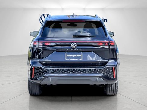 New 2026 Volkswagen Tiguan SEL R-Line AWD/4WD image 4