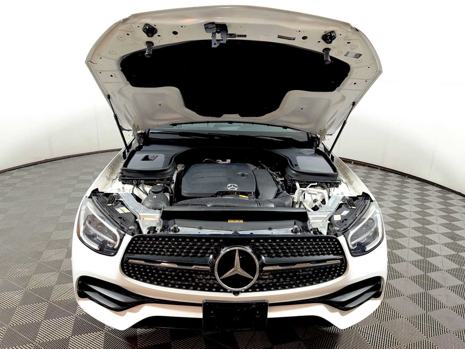 Used 2021 Mercedes-Benz GLC 300 4MATIC image 31