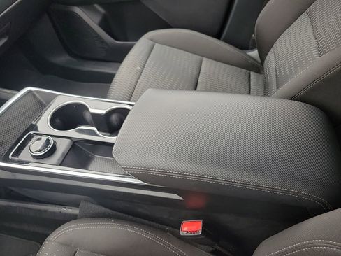 Used 2026 Chevrolet Equinox LT w/ Safety and Technology Package FWD image 20