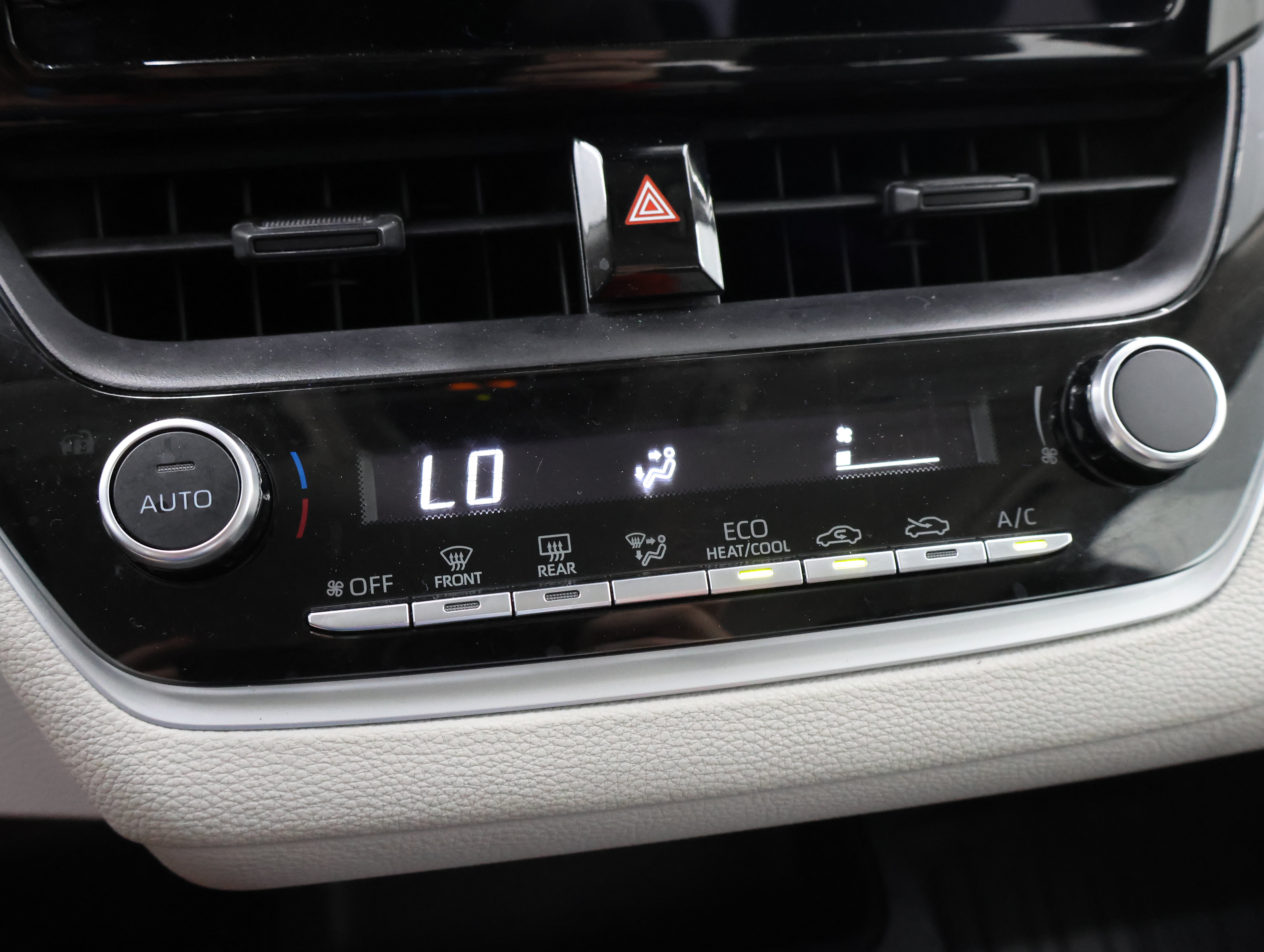 Used 2024 Toyota Corolla LE FWD image 41