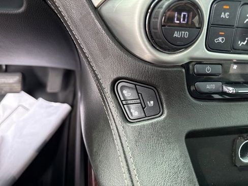 Used 2018 GMC Yukon SLT w/ Premium Edition AWD/4WD image 29