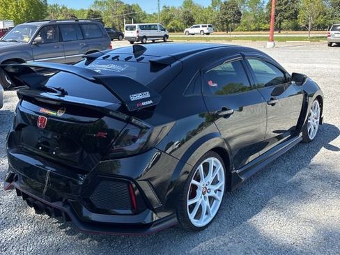 Used 2017 Honda Civic Type R image 3