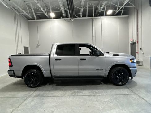 Used 2025 RAM 1500 Big Horn AWD/4WD image 5