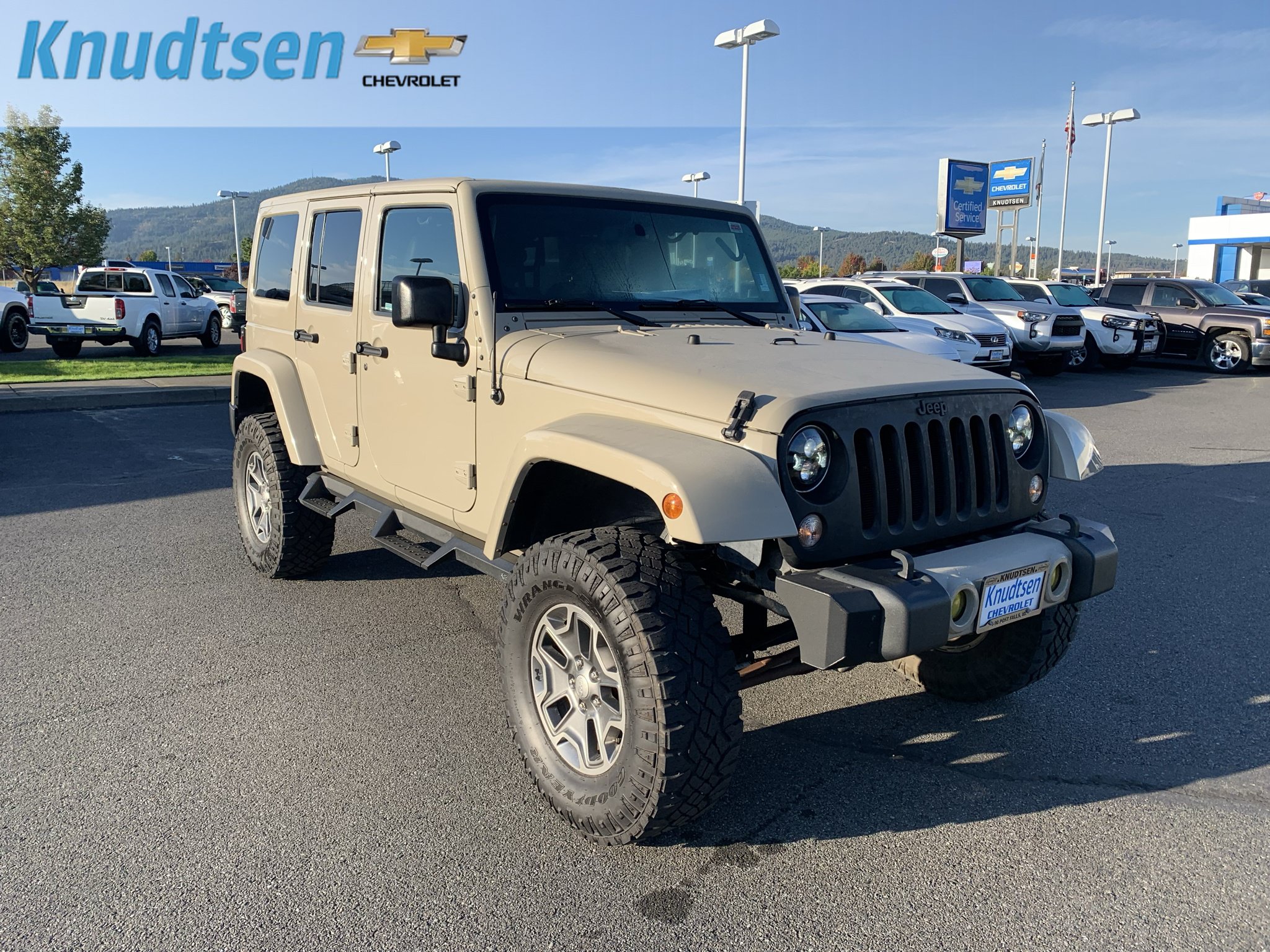 Used 2018 Jeep Wrangler Unlimited Sahara AWD/4WD image 1