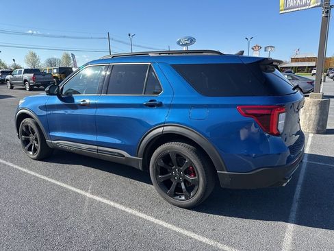 Certified 2022 Ford Explorer ST w/ ST Street Pack AWD/4WD image 3