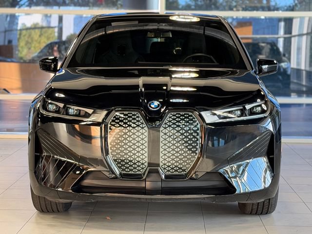 Used 2024 BMW iX xDrive50 w/ Premium Package AWD/4WD image 2