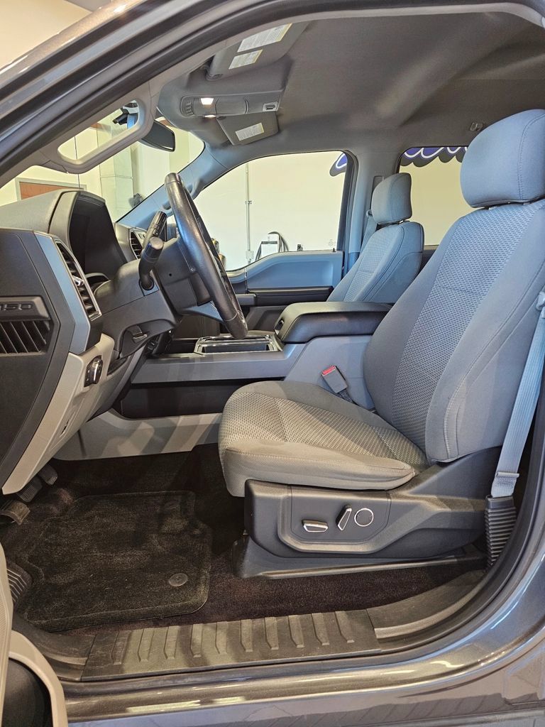 Used 2017 Ford F150 XLT w/ Equipment Group 302A Luxury AWD/4WD image 13
