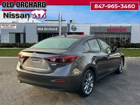 Used 2018 MAZDA MAZDA3 Grand Touring image 4