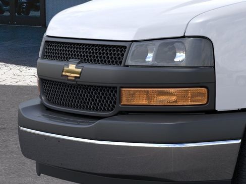 New 2026 Chevrolet Express 2500 w/ Driver Convenience Package RWD image 40