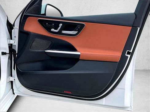Used 2025 Mercedes-Benz C 300 Sedan image 19