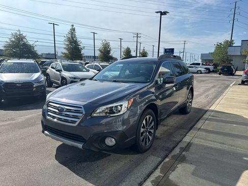 Used 2016 Subaru Outback 2.5i Limited AWD/4WD image 7
