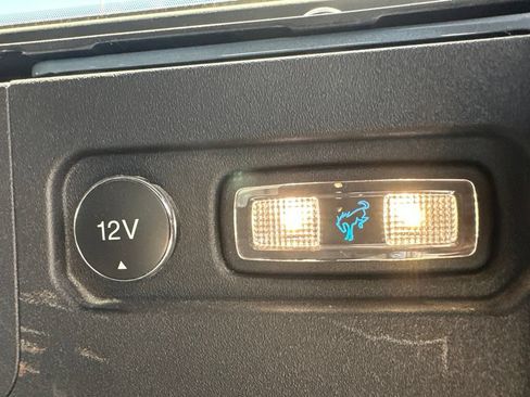 Used 2023 Ford Bronco Wildtrak AWD/4WD image 28