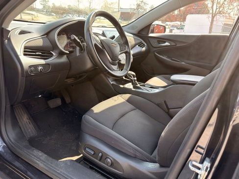 Certified 2023 Chevrolet Malibu RS image 32