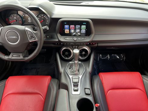Used 2017 Chevrolet Camaro SS RWD image 33