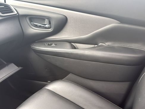 Used 2024 Nissan Murano SV w/ SV Midnight Edition Package FWD image 22