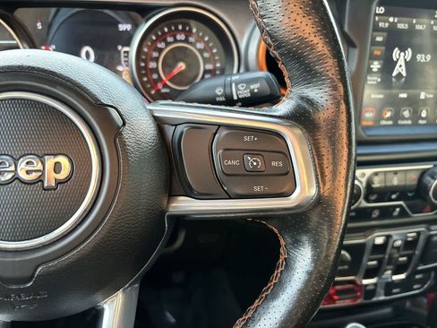 Certified 2021 Jeep Gladiator Mojave image 12