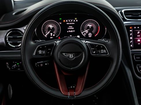 Used 2023 Bentley Bentayga Speed image 18