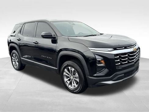 Used 2025 Chevrolet Equinox LT image 7