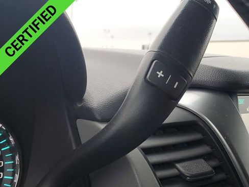 Certified 2019 Chevrolet Suburban LT image 17