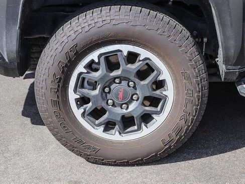 Used 2025 Toyota 4Runner TRD Off-Road Premium w/ Tow Technology Package image 15