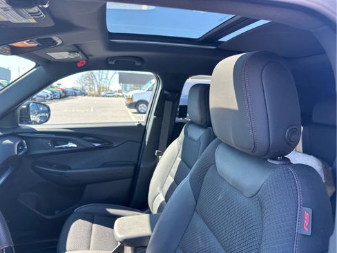 Certified 2023 Chevrolet TrailBlazer RS w/ Sun and Liftgate Package image 7
