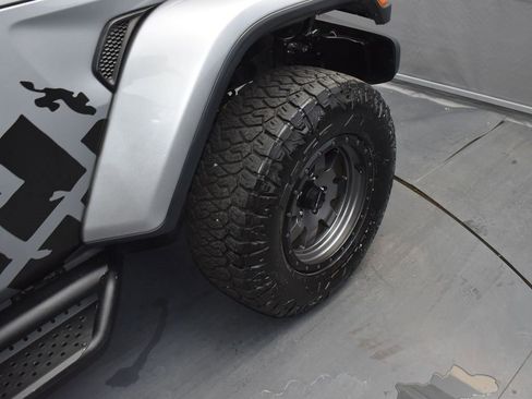 Used 2020 Jeep Wrangler Unlimited Sahara w/ Uconnect 4C Nav & Sound Group image 14