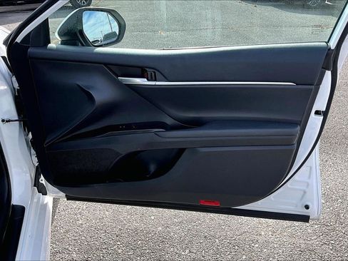 Used 2024 Toyota Camry SE image 24