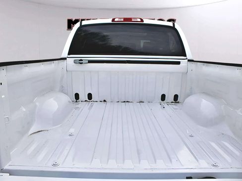 Used 2013 Toyota Tundra SR5 image 4