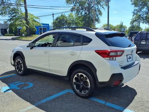 Used 2022 Subaru Crosstrek 2.0i Premium w/ Moonroof Package AWD/4WD image 7