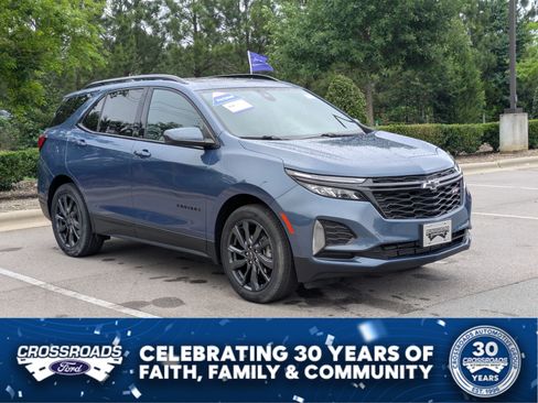 Used 2024 Chevrolet Equinox RS FWD image 1