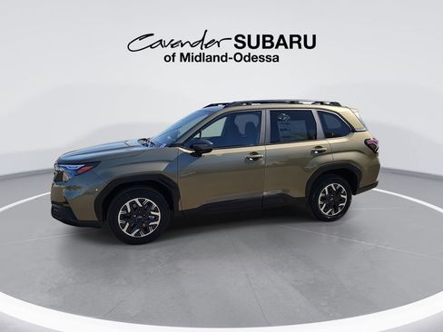 Used 2025 Subaru Forester Premium image 4