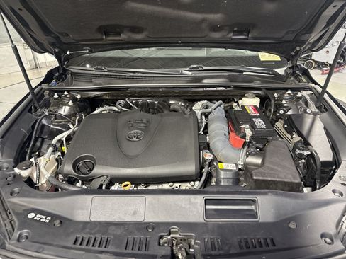 Used 2022 Toyota Avalon XLE FWD image 28