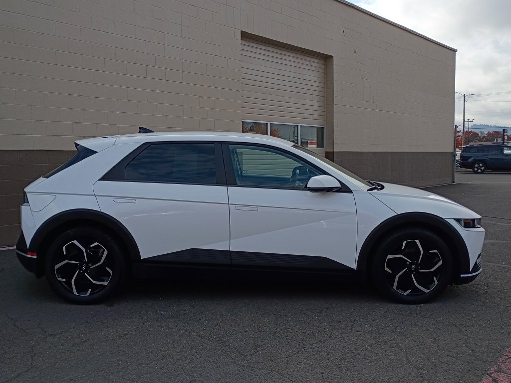 Used 2023 Hyundai Ioniq 5 SEL AWD/4WD image 3