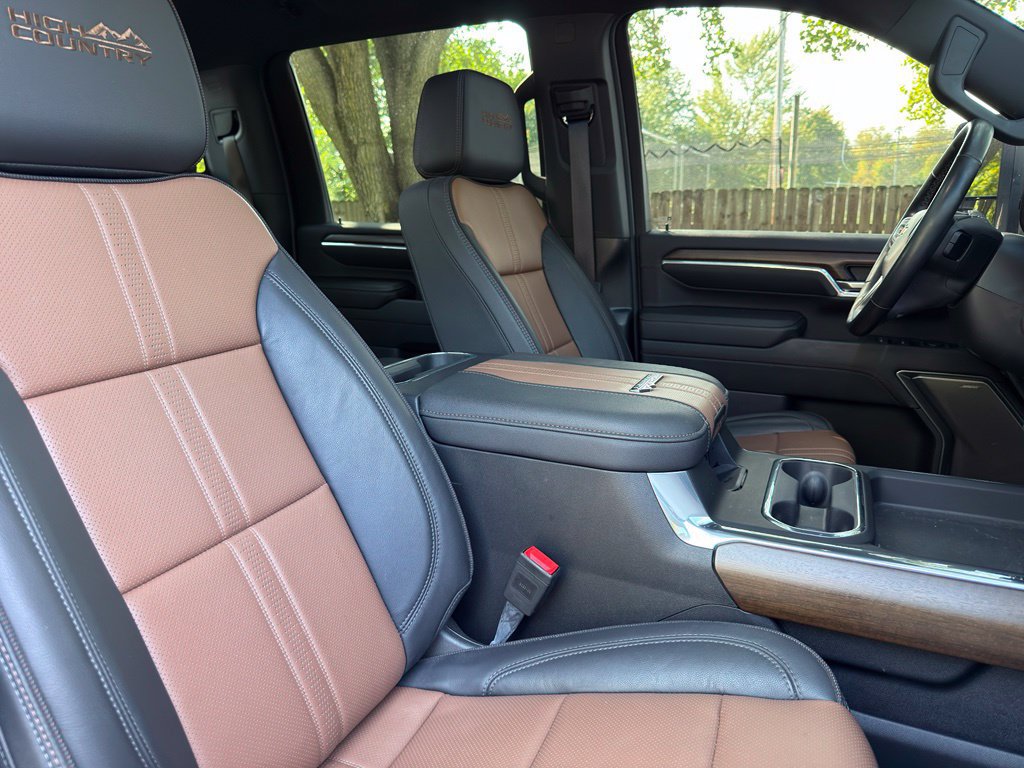 Used 2025 Chevrolet Silverado 3500 High Country w/ High Country Premium Package AWD/4WD image 34