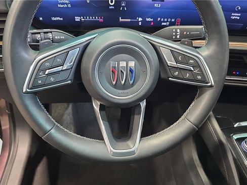 Used 2025 Buick Envision Avenir image 27