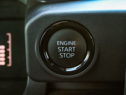 Used 2024 Toyota Tacoma SR5 AWD/4WD image 28