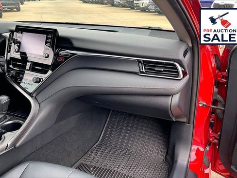 Used 2023 Toyota Camry SE image 16