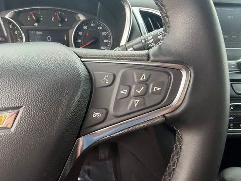Used 2024 Chevrolet Equinox LT w/ Driver Convenience Package AWD/4WD image 17