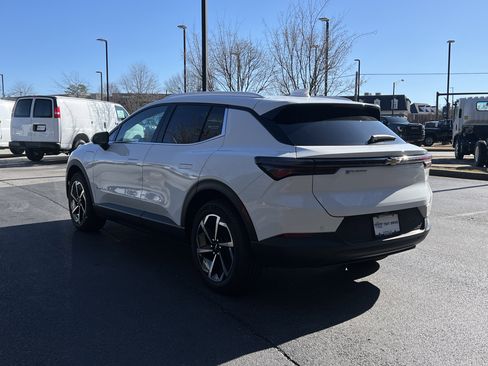 New 2026 Chevrolet Equinox EV LT image 7